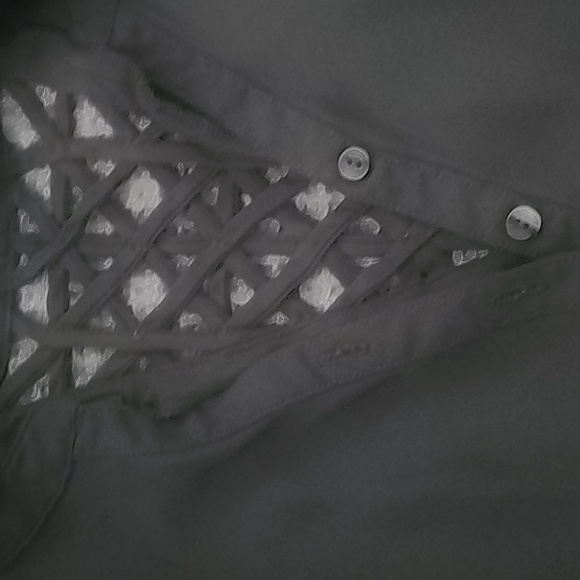 Blouse - Picture 2 of 4